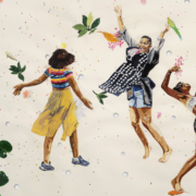 Gemaltes Bild, das drei junge Personen zeigt, die scheinbar tanzen. Um sie herum sind Blumen und Blätter gezeichnet.