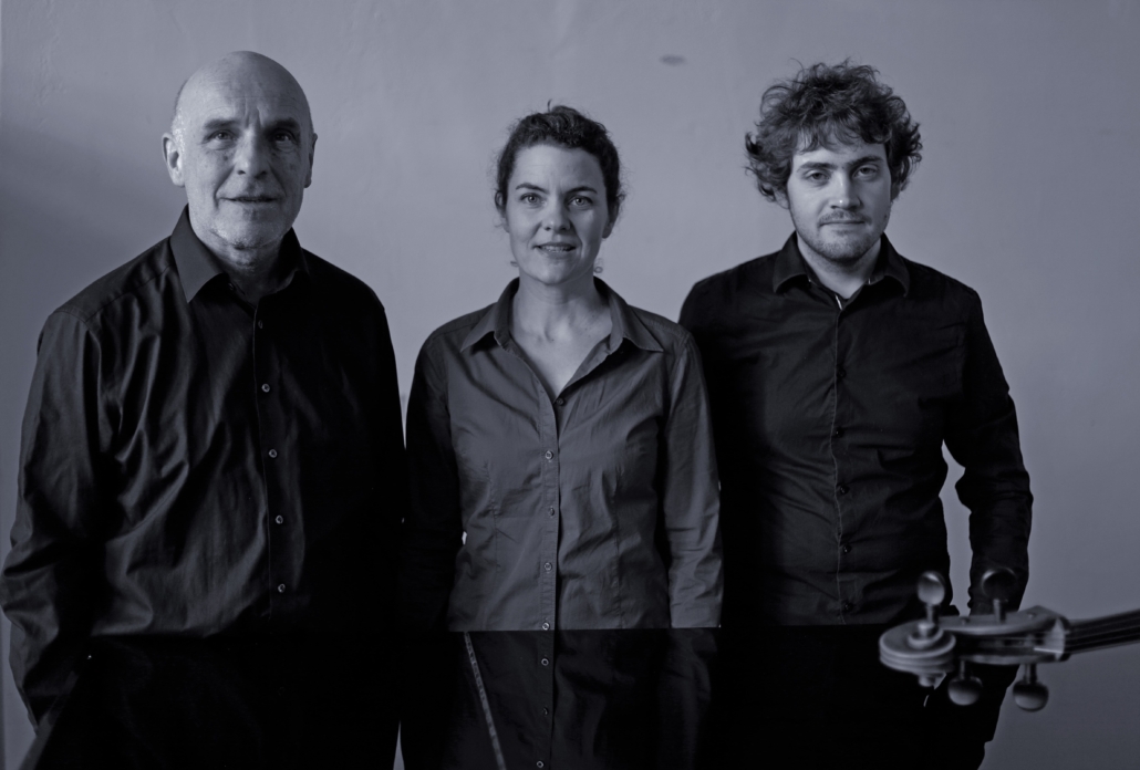 schwarz-weiß-Foto von Michael Rettig, Franziska Mencz und Clovis Michon